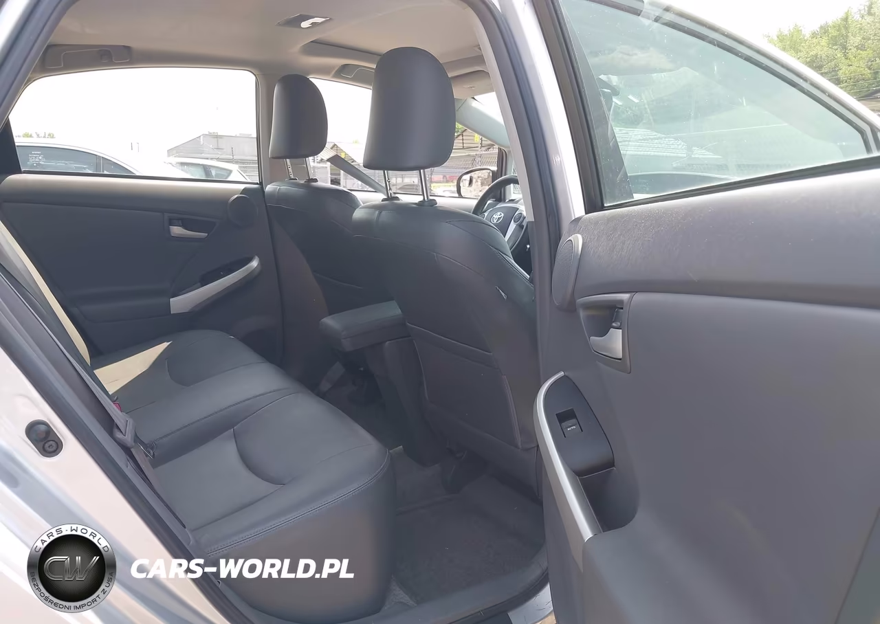 2011 Toyota Prius Four VIN:JTDKN3DUXB0274074 - 8