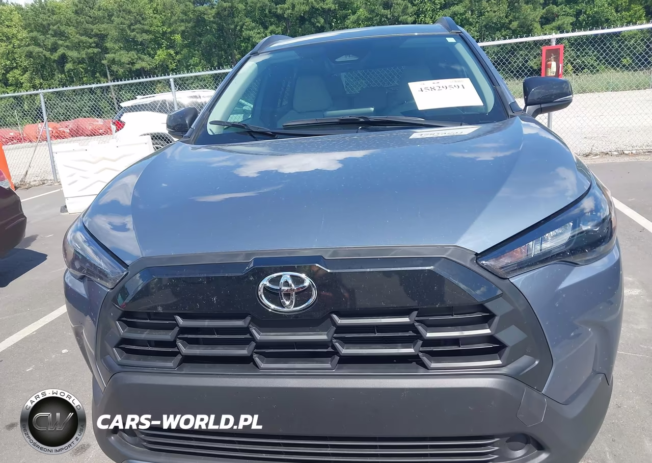 2026 Toyota Corolla Cross Le VIN:7MUCAAAG0TV194824 - 6