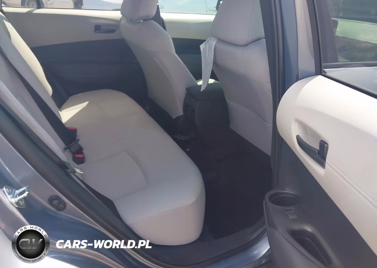 2026 Toyota Corolla Cross Le VIN:7MUCAAAG0TV194824 - 8