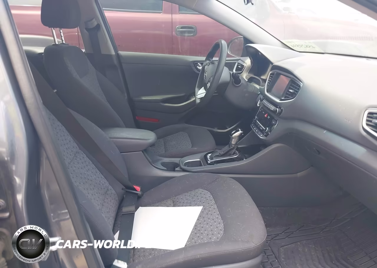 2019 Hyundai Ioniq Hybrid Blue VIN:KMHC65LC7KU168367 - 5