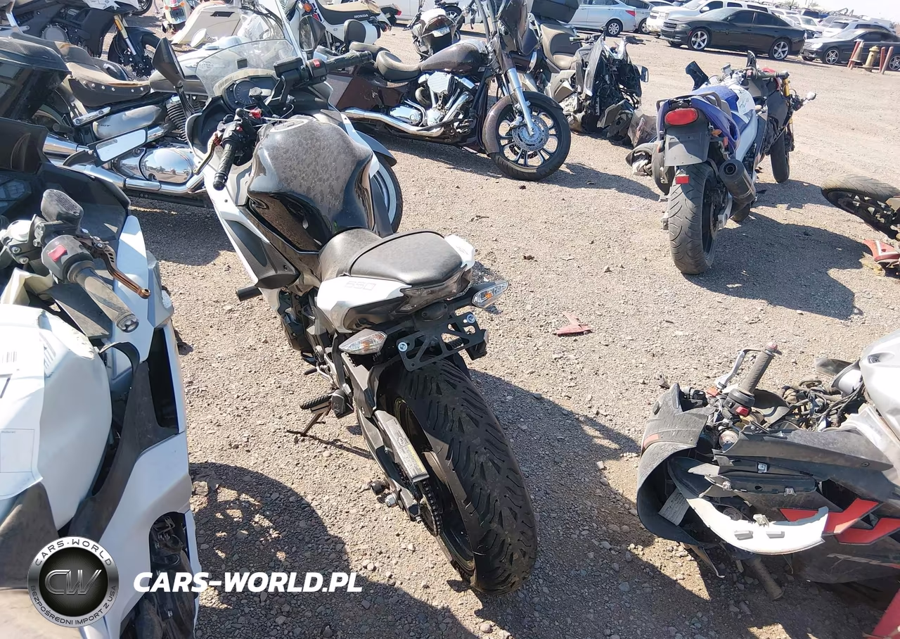 2019 Kawasaki Ex650 F VIN:JKAEXEK13KDA33443 - 3