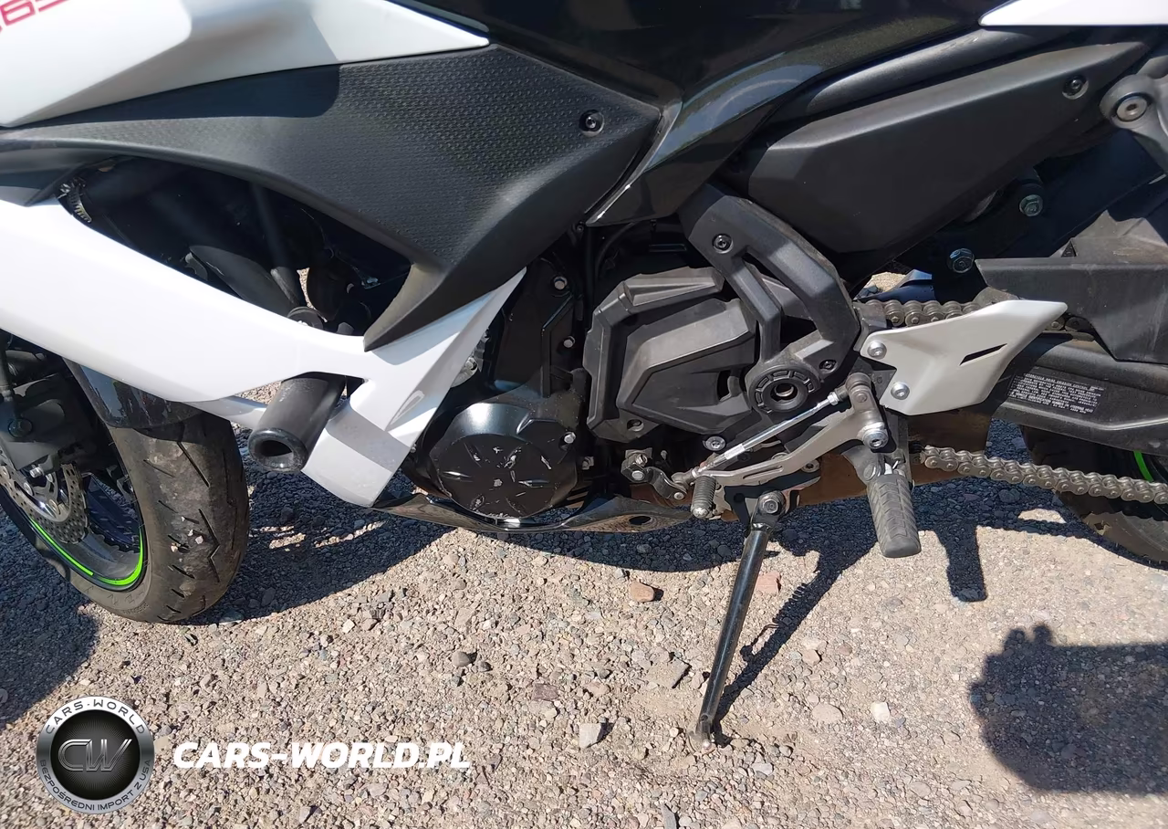 2019 Kawasaki Ex650 F VIN:JKAEXEK13KDA33443 - 9