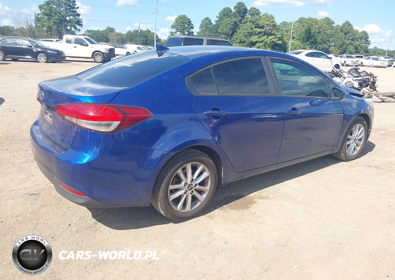 2017 Kia Forte Lx VIN:3KPFL4A77HE009317 - 4