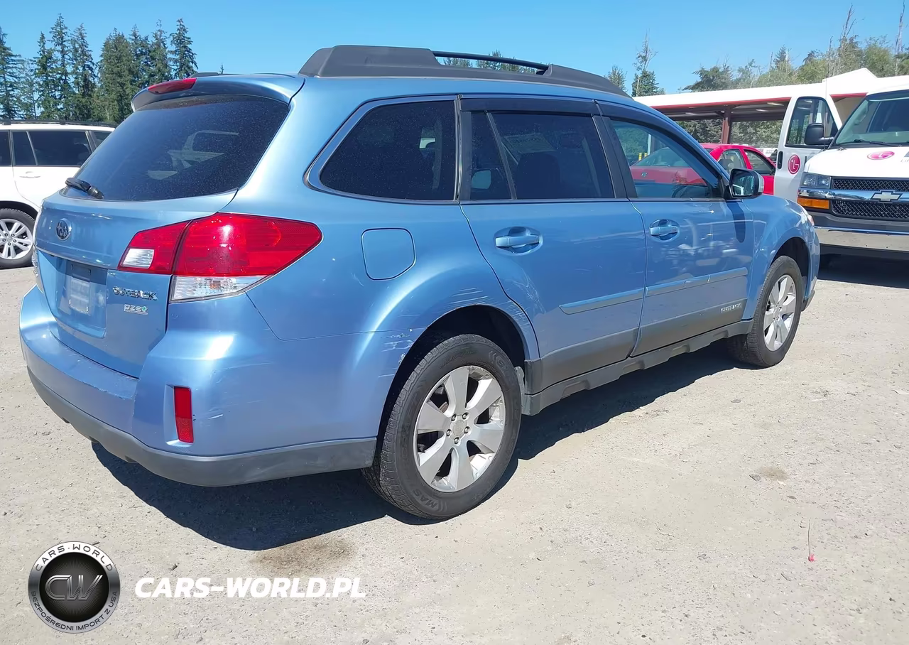 2012 Subaru Outback 2.5I Premium VIN:4S4BRBGC7C3268391 - 4