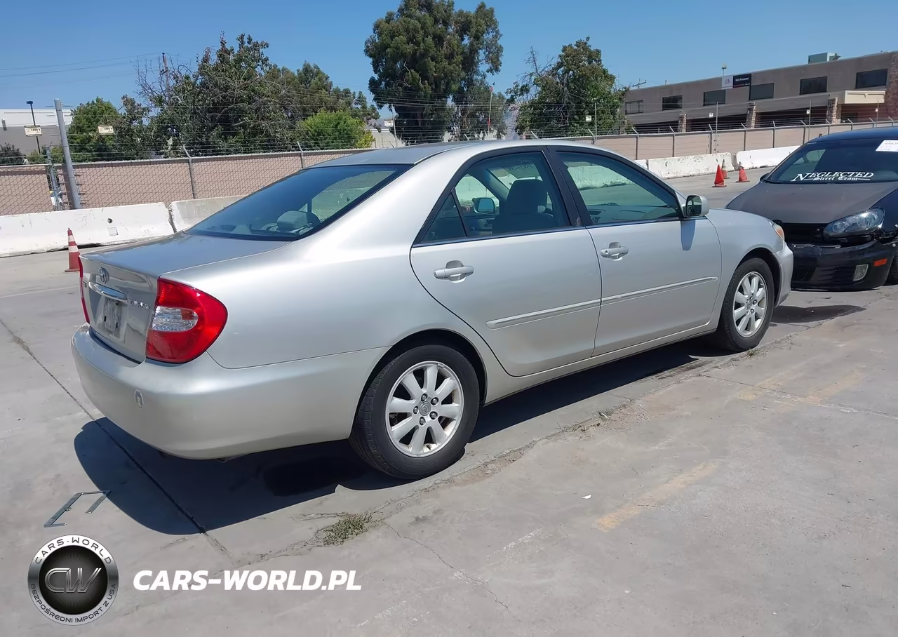 2004 Toyota Camry Xle VIN:4T1BE30K14U848587 - 4