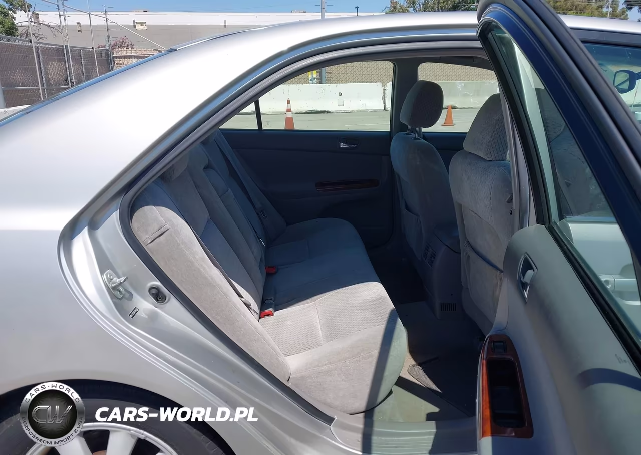 2004 Toyota Camry Xle VIN:4T1BE30K14U848587 - 8