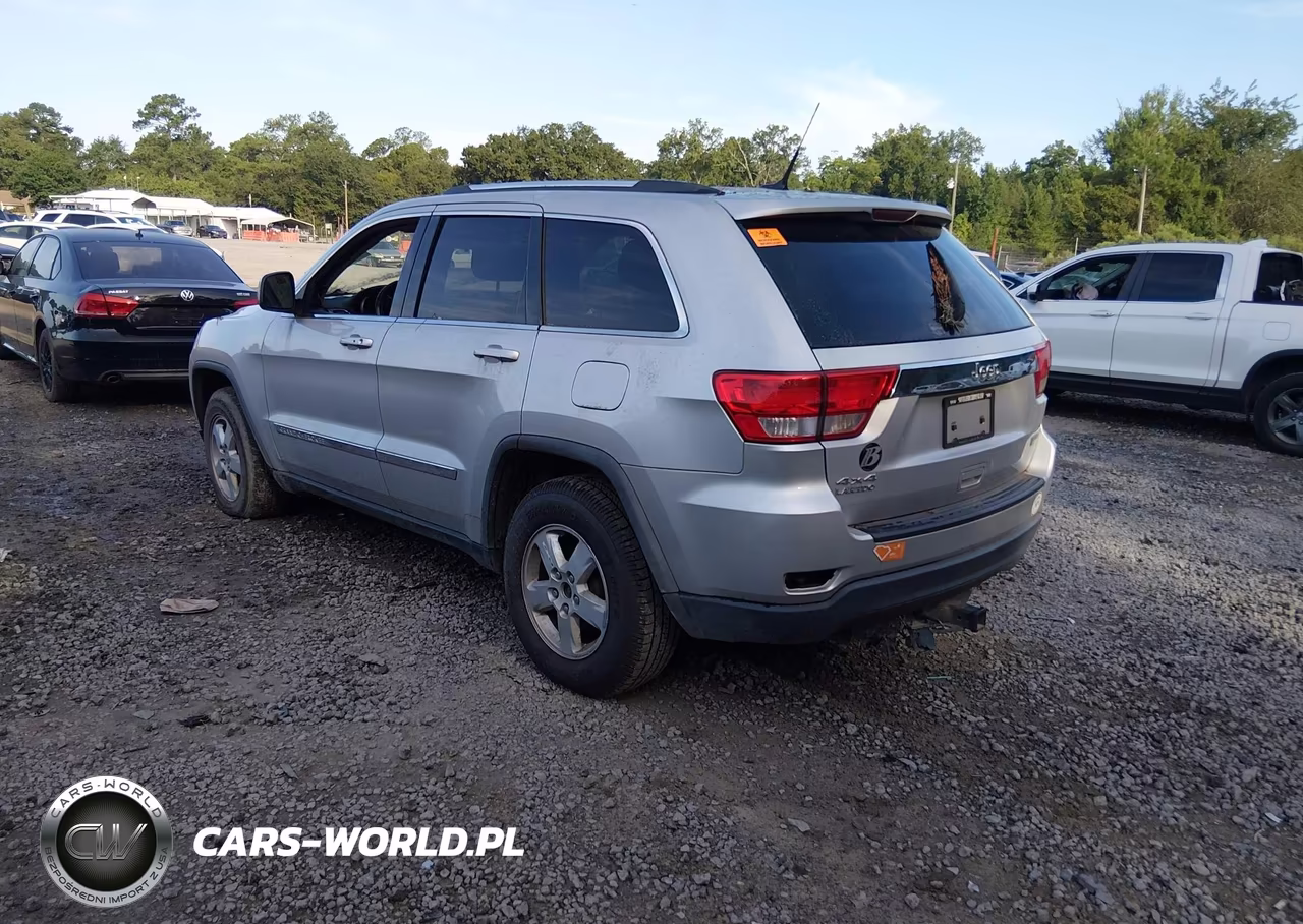 2011 Jeep Grand Cherokee Laredo VIN:1J4RR4GG1BC503071 - 3