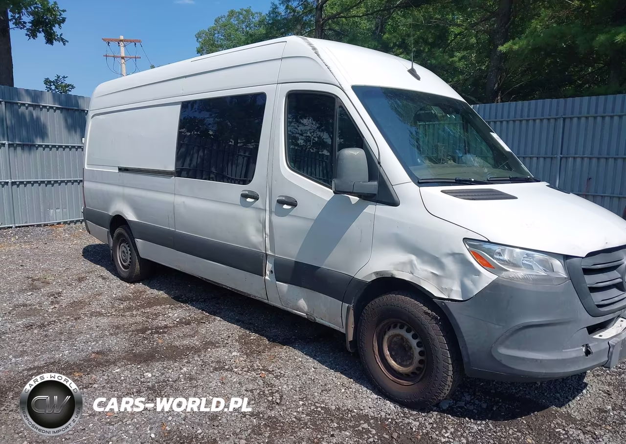2019 Mercedes-Benz Sprinter 2500 High Roof V6 – zdjęcie 1 z 17