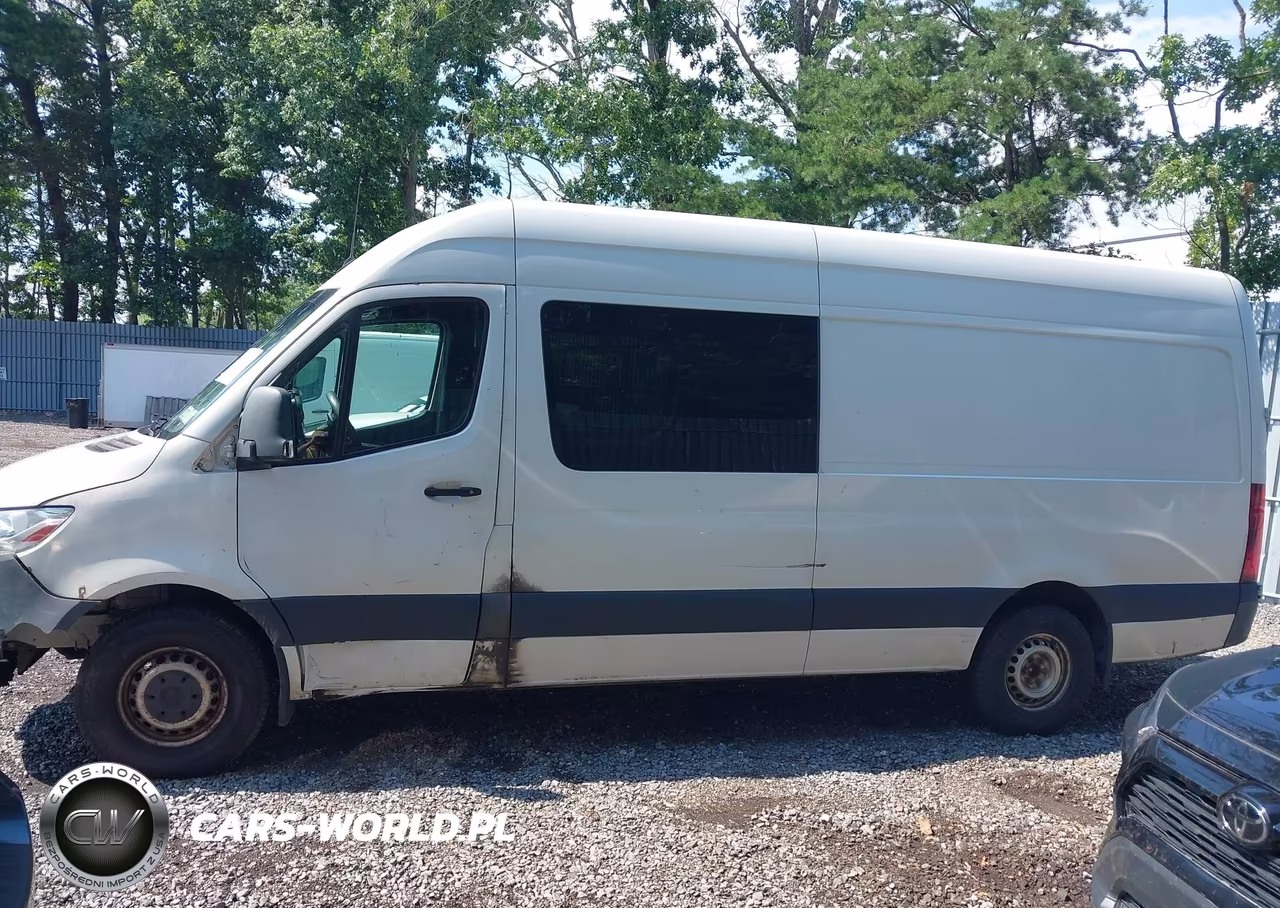 2019 Mercedes-Benz Sprinter 2500 High Roof V6 VIN:WD4PF1CD2KP078863 - 14