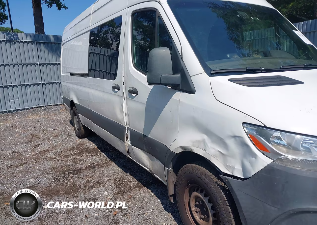 2019 Mercedes-Benz Sprinter 2500 High Roof V6 VIN:WD4PF1CD2KP078863 - 17