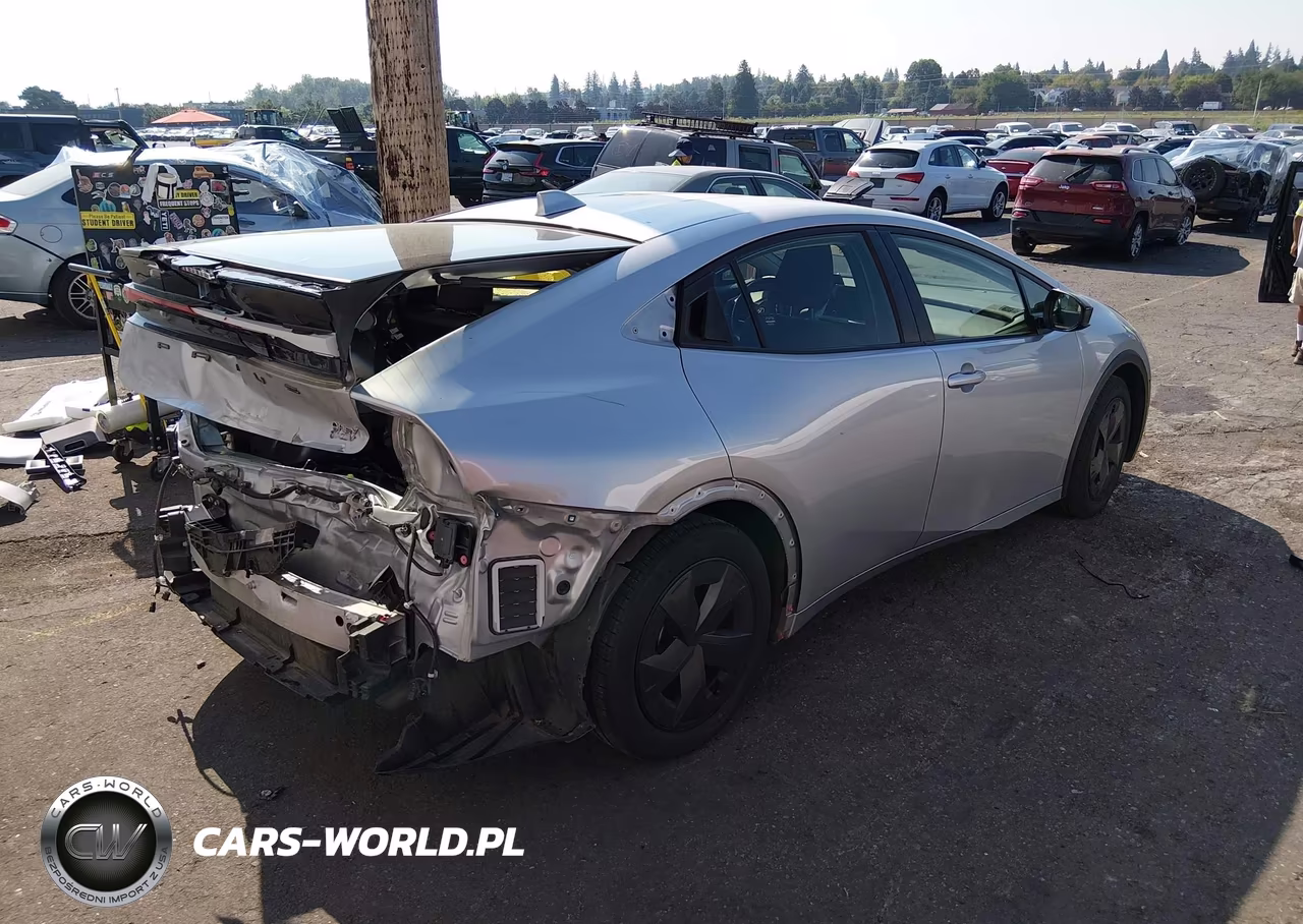 2024 Toyota Prius Le VIN:JTDACAAU9R3023551 - 4