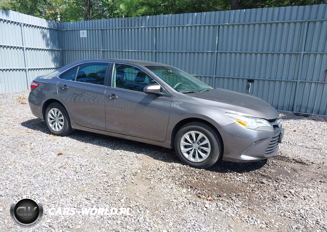 2015 Toyota Camry Le