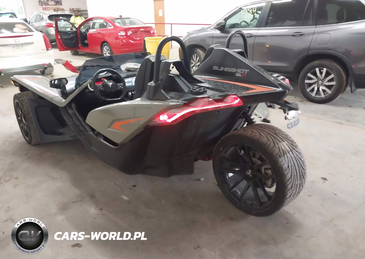 2022 Polaris Slingshot Slr VIN:57XAAFGB1N8148668 - 3