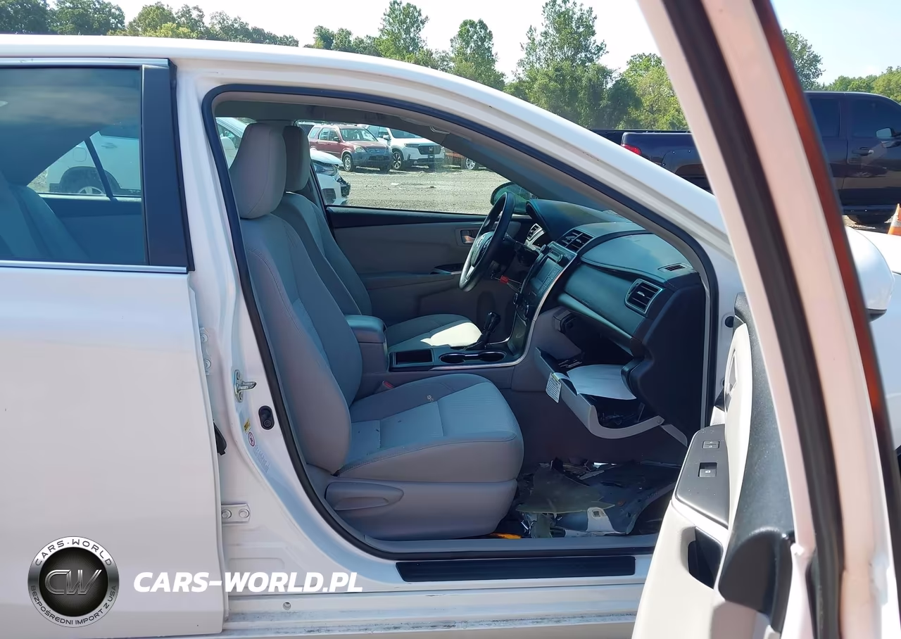 2016 Toyota Camry Le VIN:4T4BF1FK4GR528411 - 5