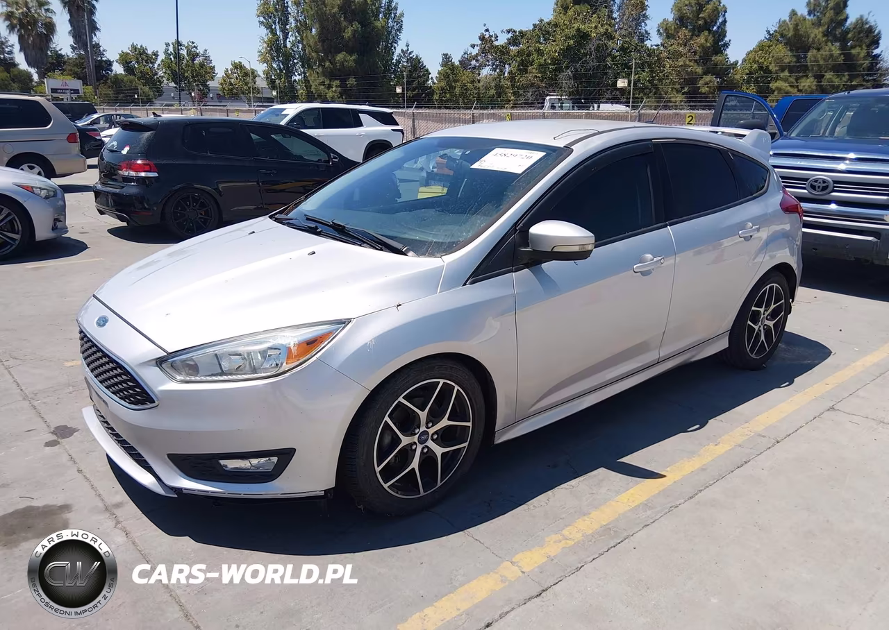 2015 Ford Focus Se VIN:1FADP3K25FL358365 - 2