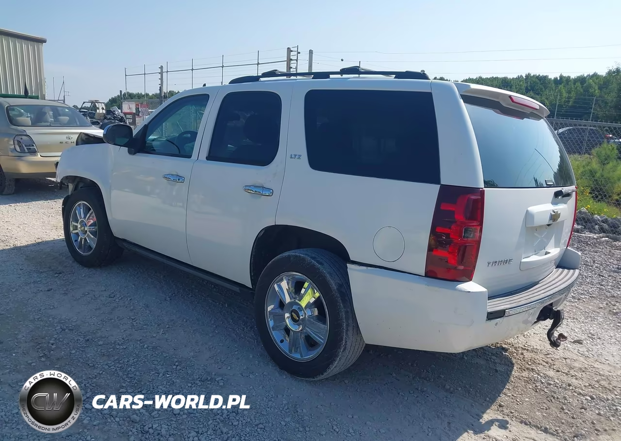 2009 Chevrolet Tahoe Ltz VIN:1GNFC33J19R291065 - 3