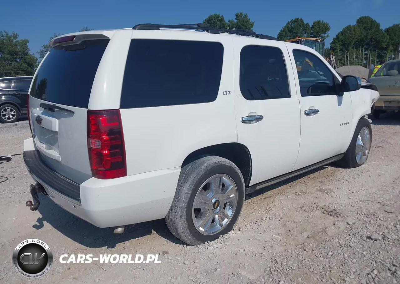 2009 Chevrolet Tahoe Ltz VIN:1GNFC33J19R291065 - 4