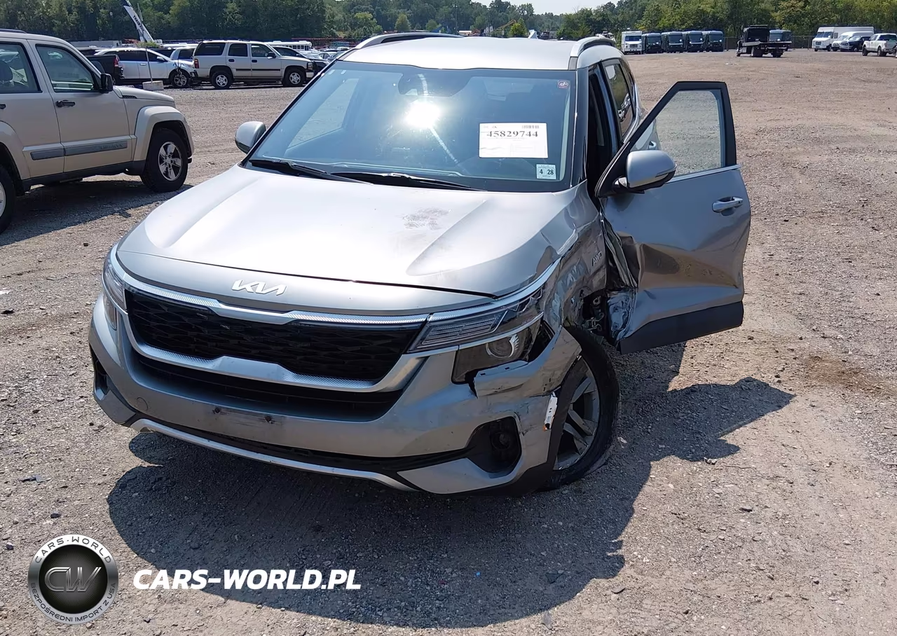 2023 Kia Seltos S VIN:KNDEUCAA1P7460577 - 17