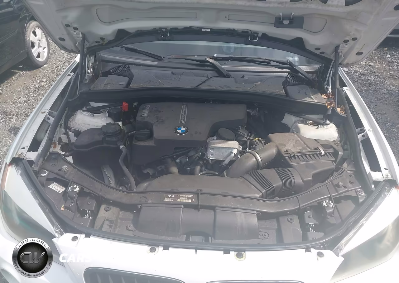 2014 BMW X1 Sdrive28I VIN:WBAVM1C5XEVW47682 - 10