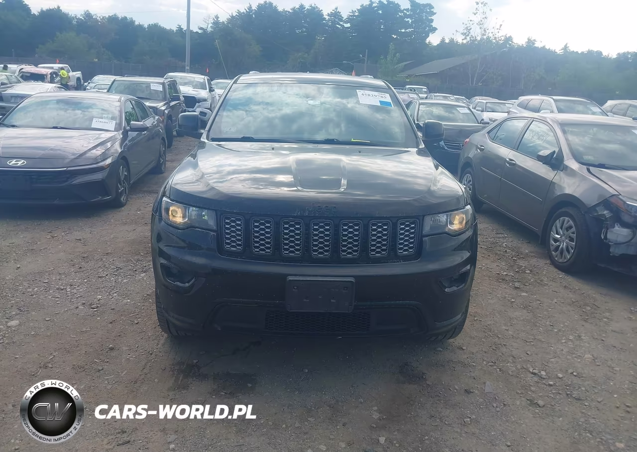 2018 Jeep Grand Cherokee Altitude 4X4 VIN:1C4RJFAG6JC120288 - 12