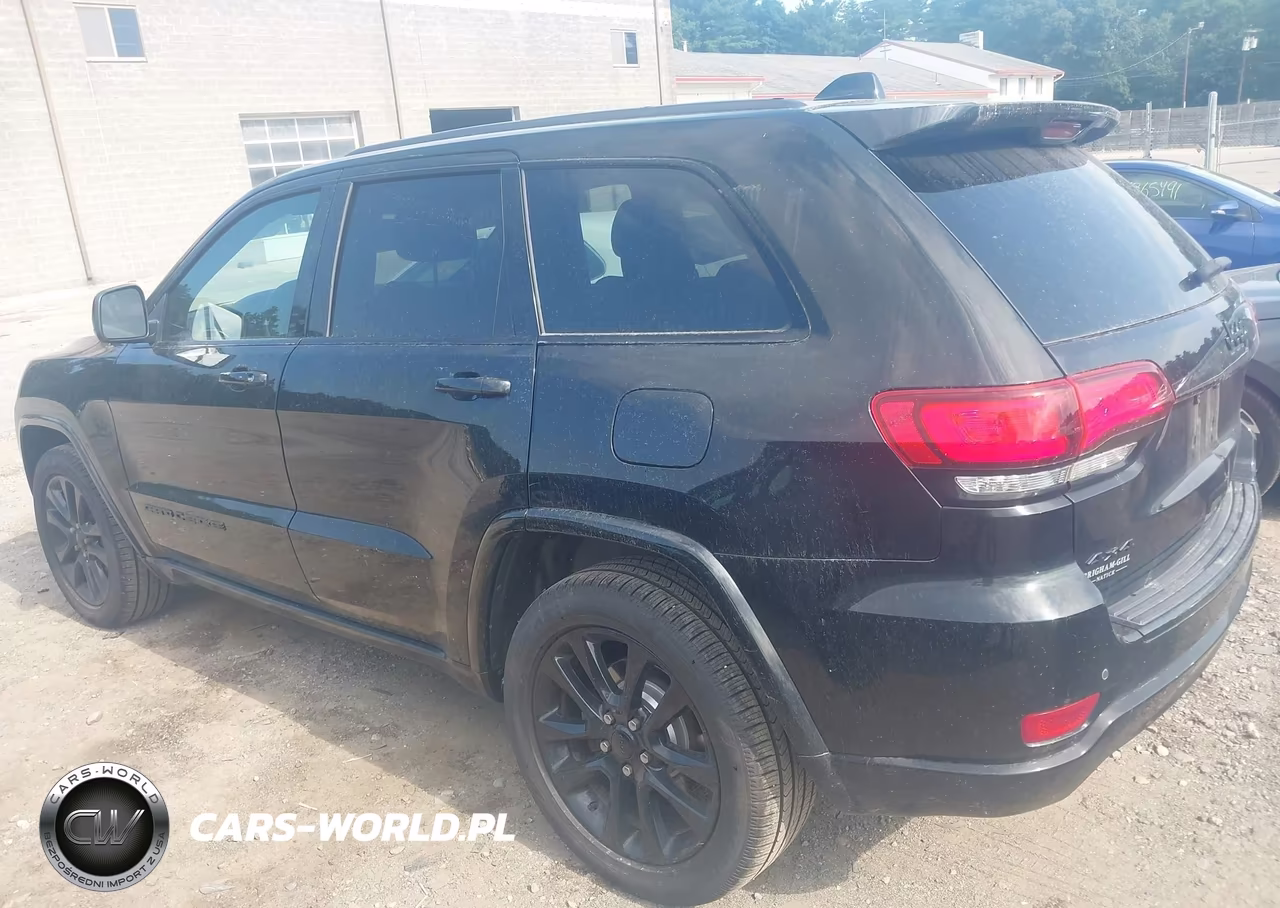 2018 Jeep Grand Cherokee Altitude 4X4 VIN:1C4RJFAG6JC120288 - 14