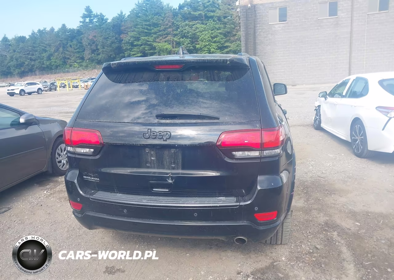 2018 Jeep Grand Cherokee Altitude 4X4 VIN:1C4RJFAG6JC120288 - 16