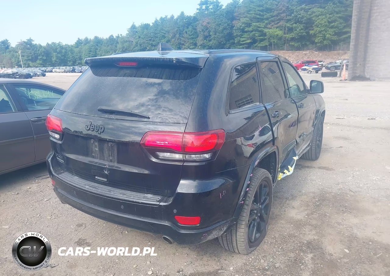 2018 Jeep Grand Cherokee Altitude 4X4 VIN:1C4RJFAG6JC120288 - 4