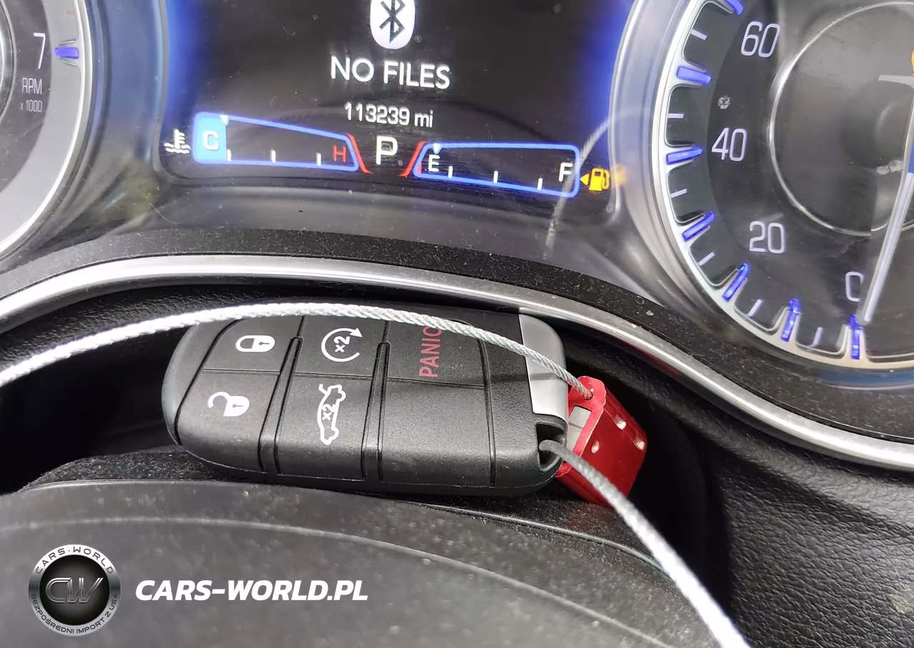 2020 Chrysler 300 Touring VIN:2C3CCAAG4LH202947 - 11