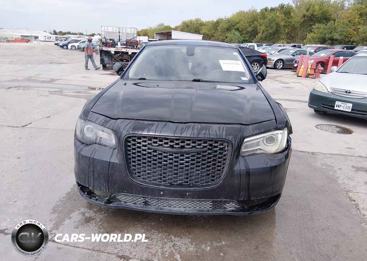 2020 Chrysler 300 Touring VIN:2C3CCAAG4LH202947 - 12