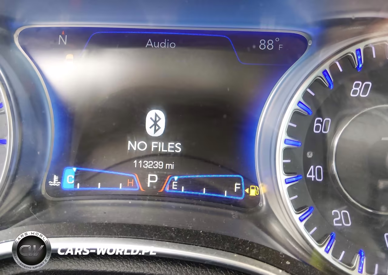 2020 Chrysler 300 Touring VIN:2C3CCAAG4LH202947 - 15