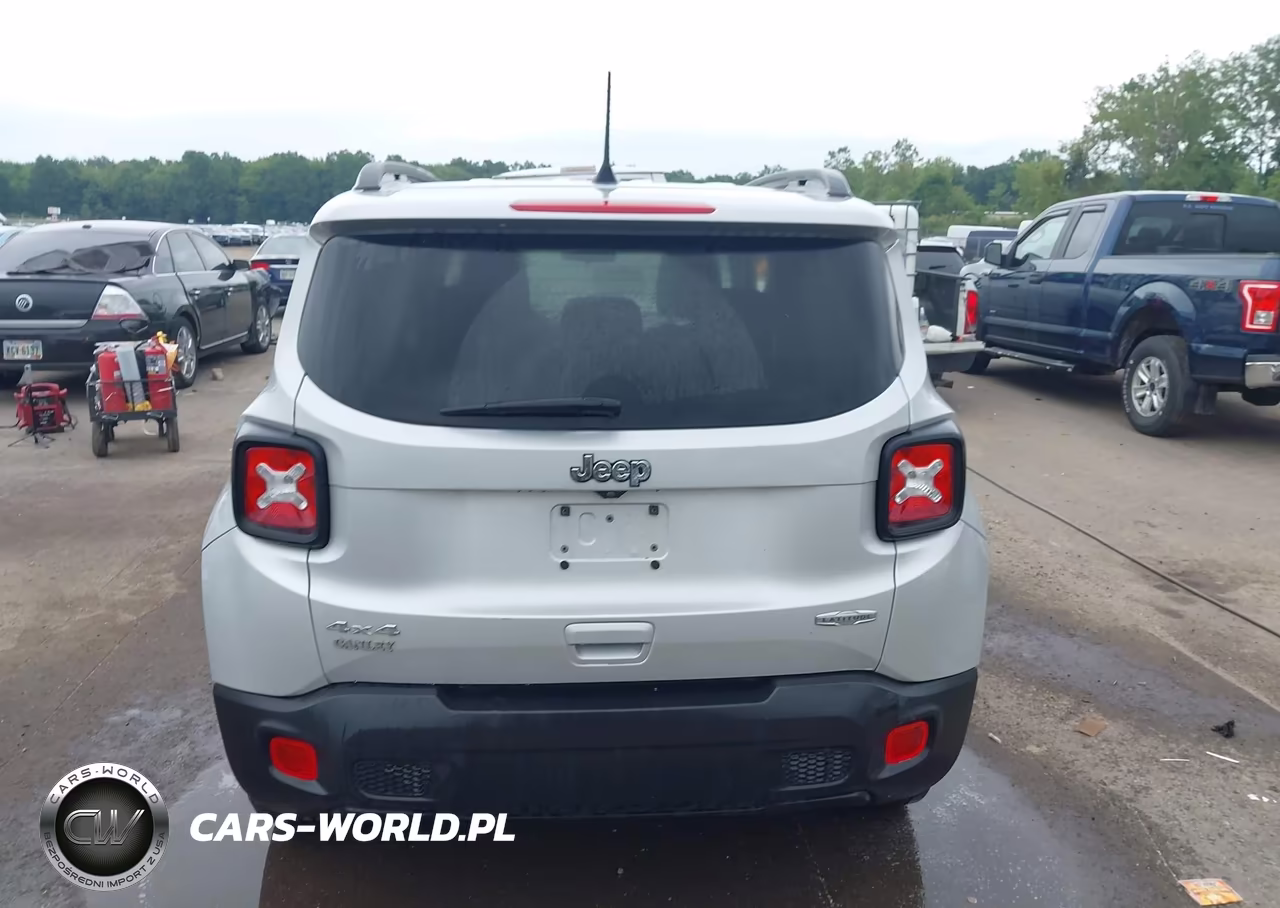 2020 Jeep Renegade Latitude 4X4 VIN:ZACNJBBB6LPL29679 - 17