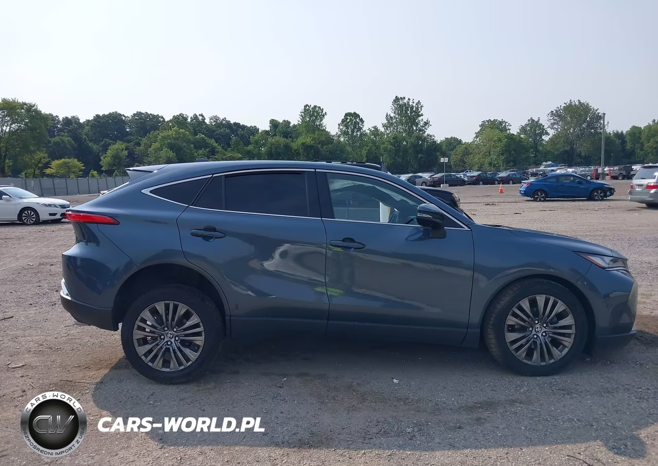 2023 Toyota Venza Limited VIN:JTEAAAAH2PJ150610 - 13