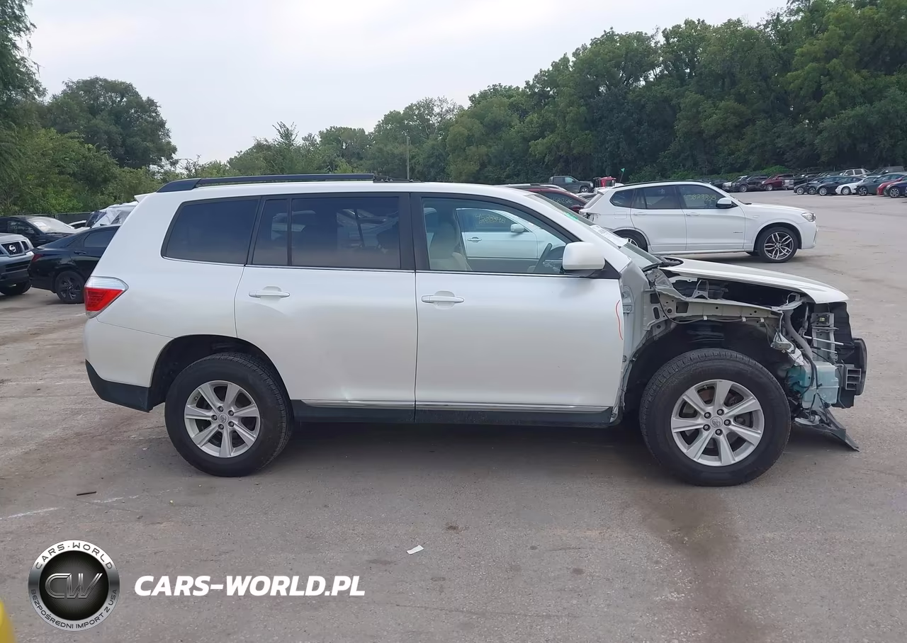 2013 Toyota Highlander Base Plus V6 VIN:5TDBK3EH6DS185970 - 14