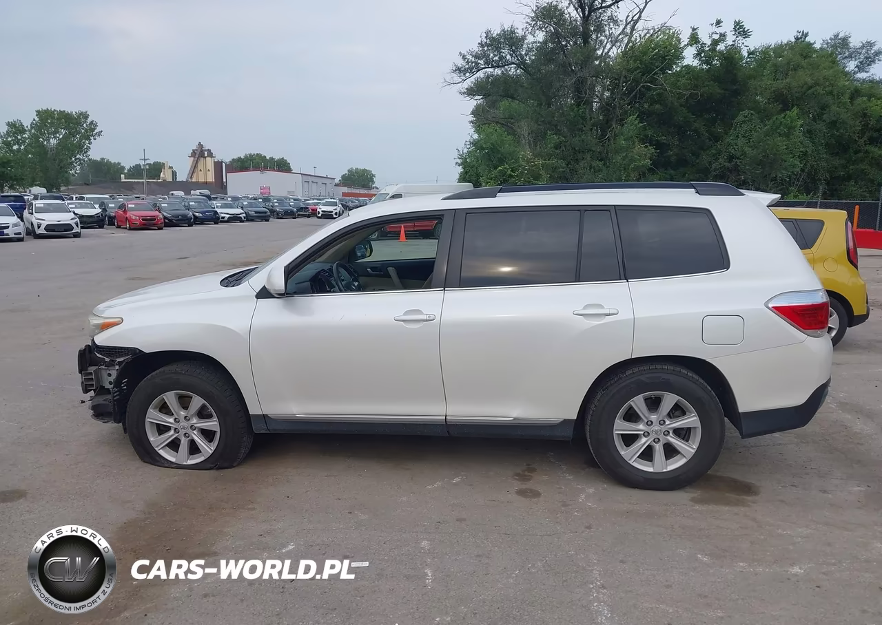 2013 Toyota Highlander Base Plus V6 VIN:5TDBK3EH6DS185970 - 15