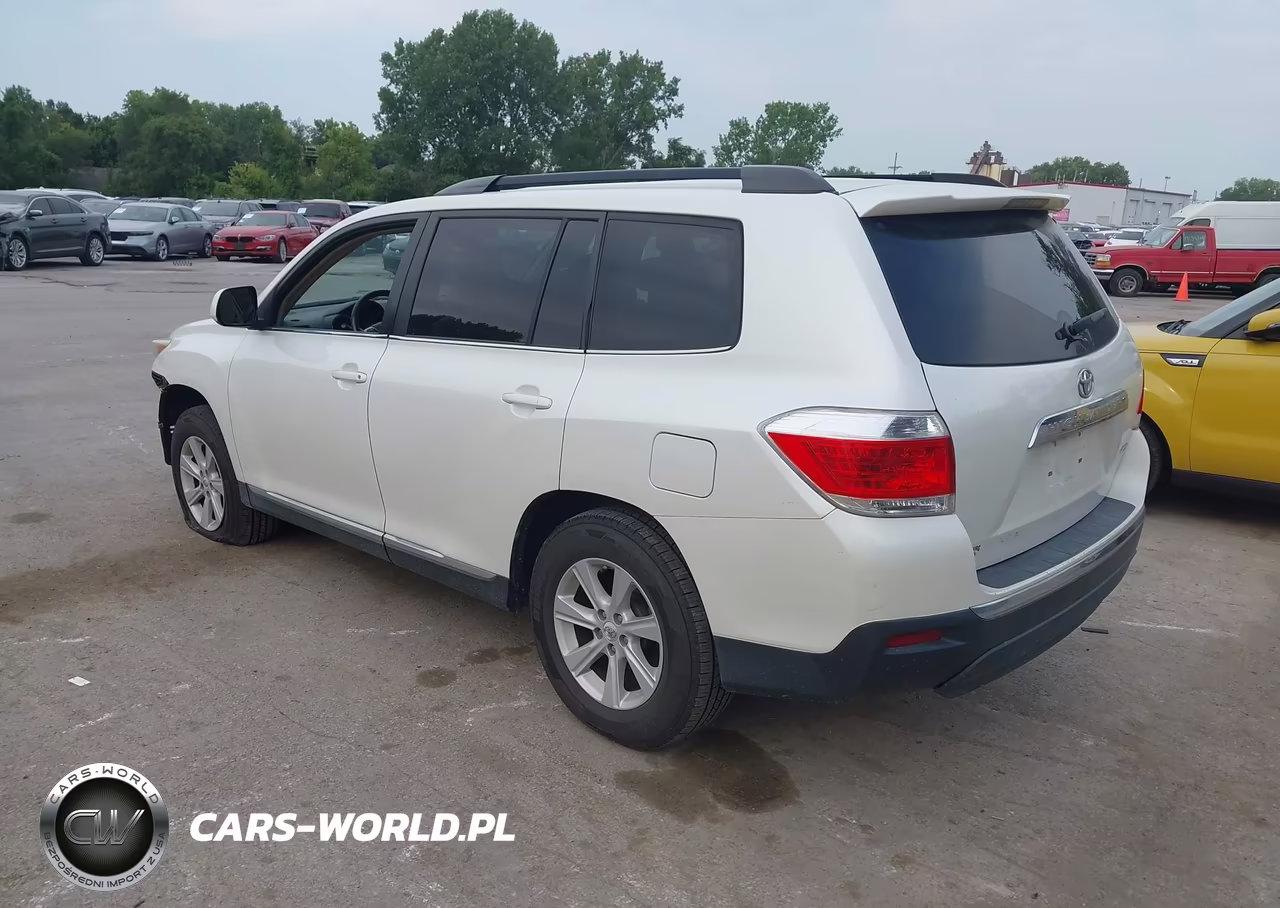 2013 Toyota Highlander Base Plus V6 VIN:5TDBK3EH6DS185970 - 3