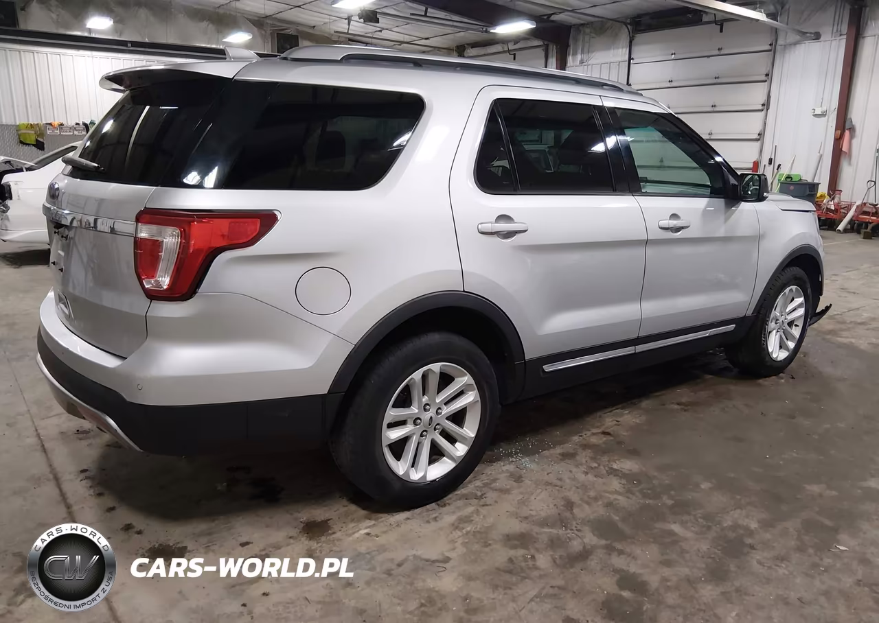 2016 Ford Explorer Xlt VIN:1FM5K7D89GGA44407 - 4
