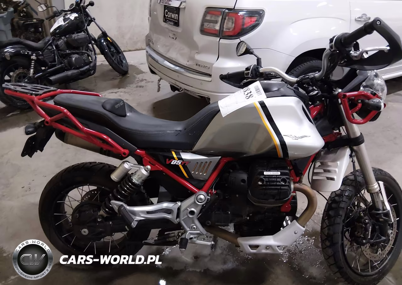 2021 Moto Guzzi V85 Tt VIN:ZGUKYUA09MM000212 - 12