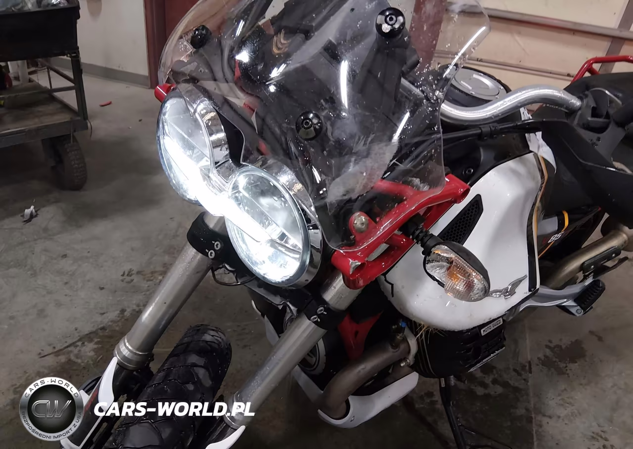 2021 Moto Guzzi V85 Tt VIN:ZGUKYUA09MM000212 - 14