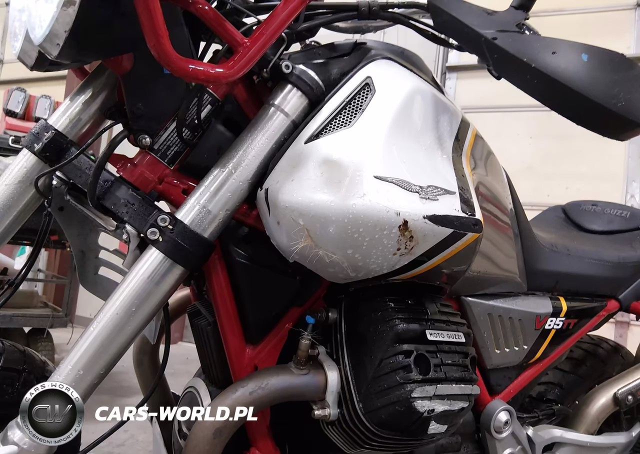 2021 Moto Guzzi V85 Tt VIN:ZGUKYUA09MM000212 - 15