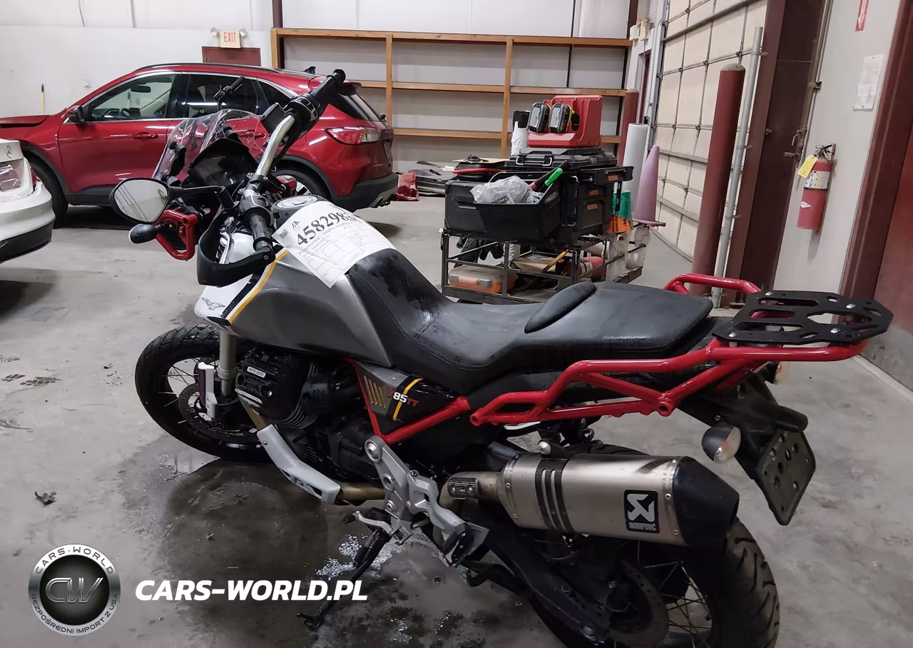 2021 Moto Guzzi V85 Tt VIN:ZGUKYUA09MM000212 - 3