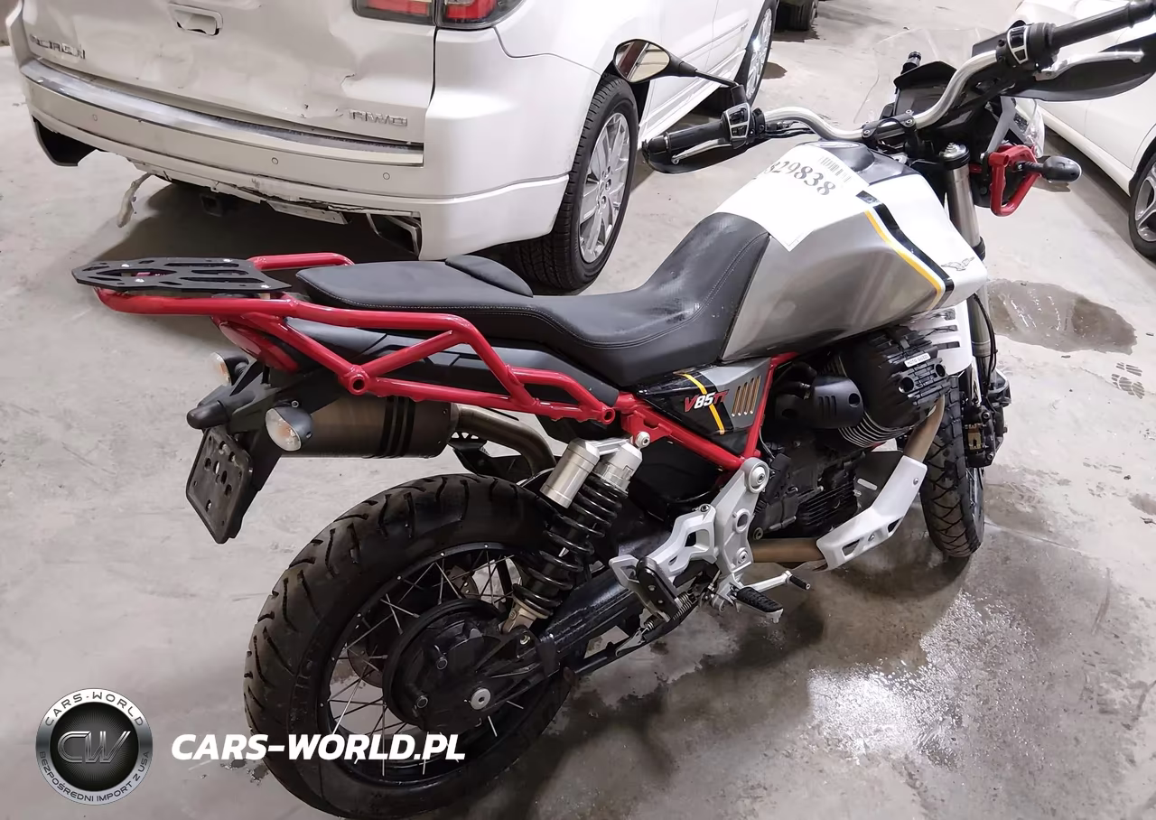 2021 Moto Guzzi V85 Tt VIN:ZGUKYUA09MM000212 - 4