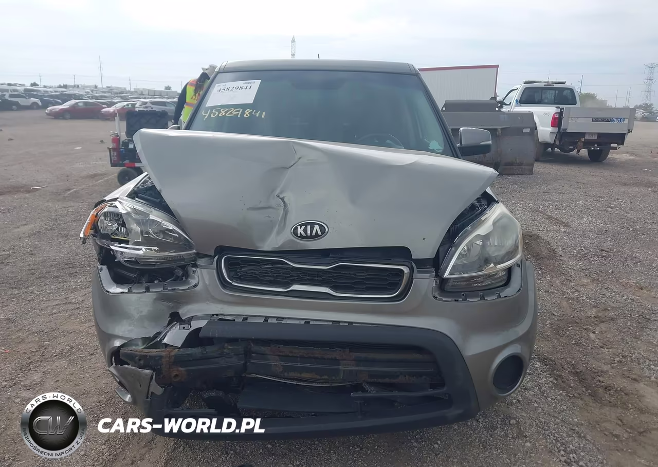 2013 Kia Soul + VIN:KNDJT2A64D7615934 - 12