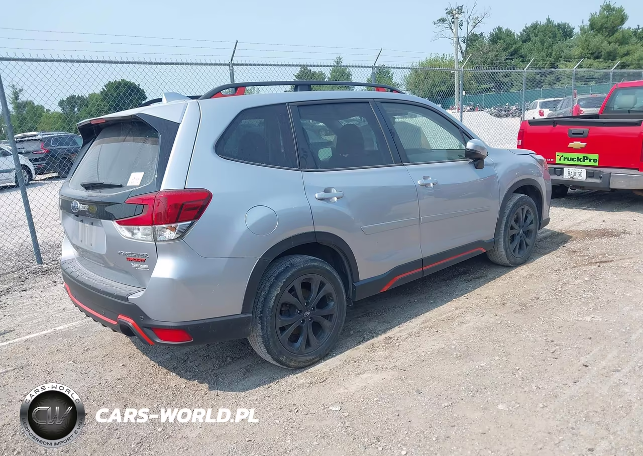 2023 Subaru Forester Sport VIN:JF2SKAJCXPH515859 - 4