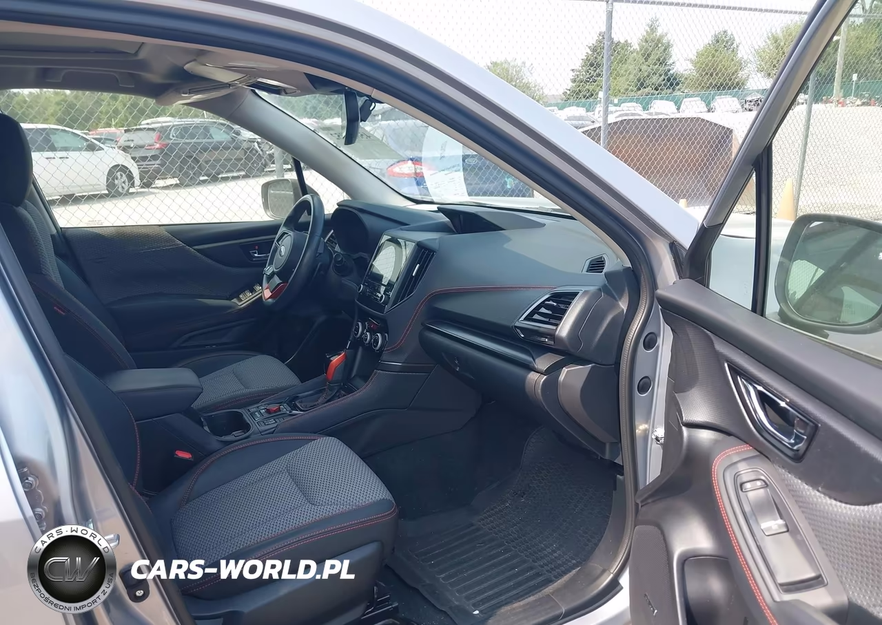 2023 Subaru Forester Sport VIN:JF2SKAJCXPH515859 - 5