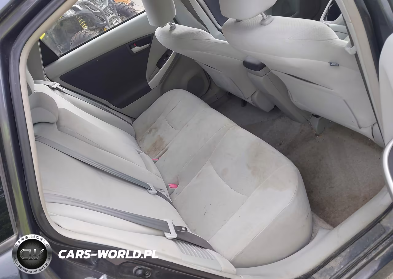 2011 Toyota Prius Two VIN:JTDKN3DU6B1435479 - 8