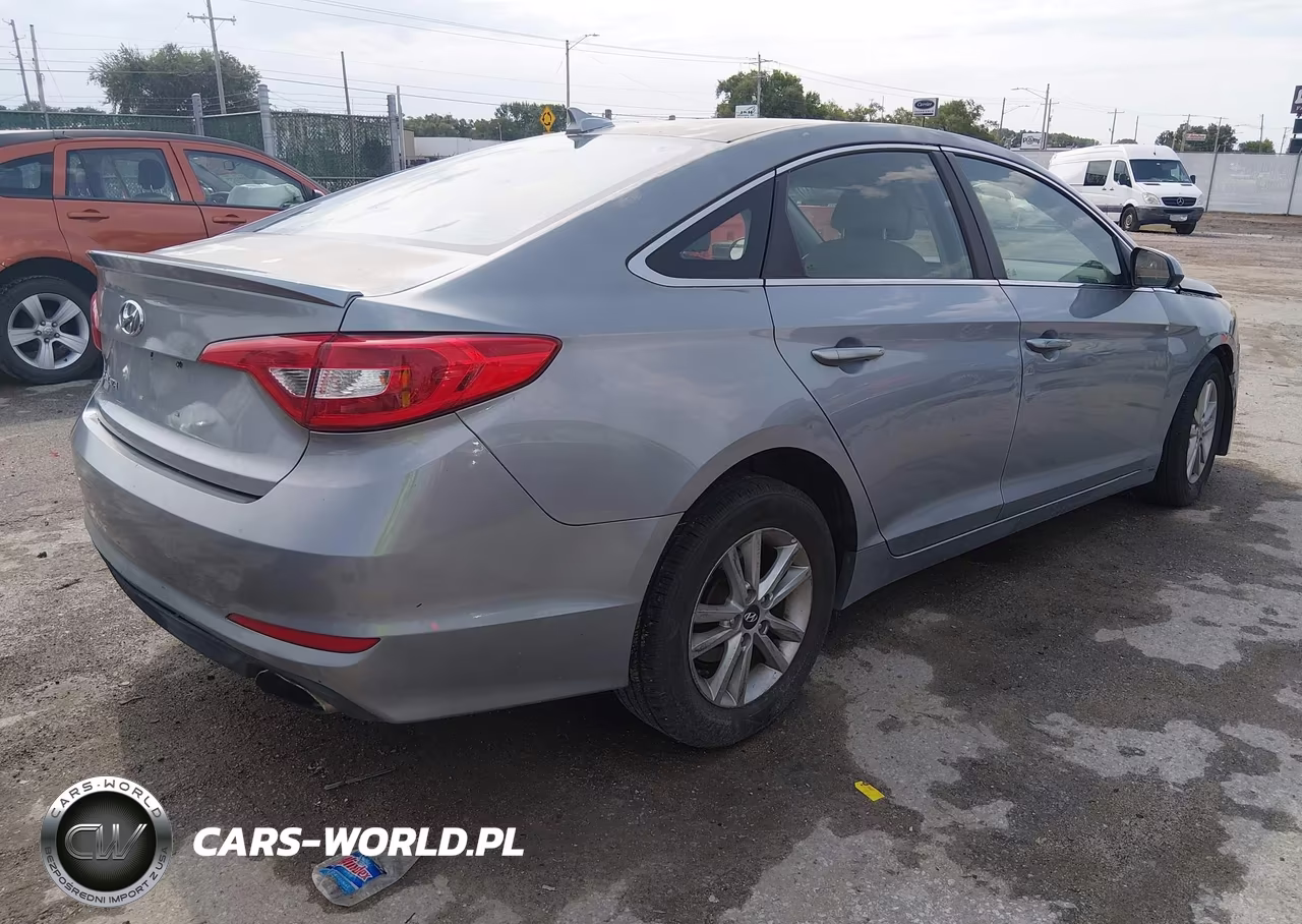 2016 Hyundai Sonata Se VIN:5NPE24AF6GH373700 - 4