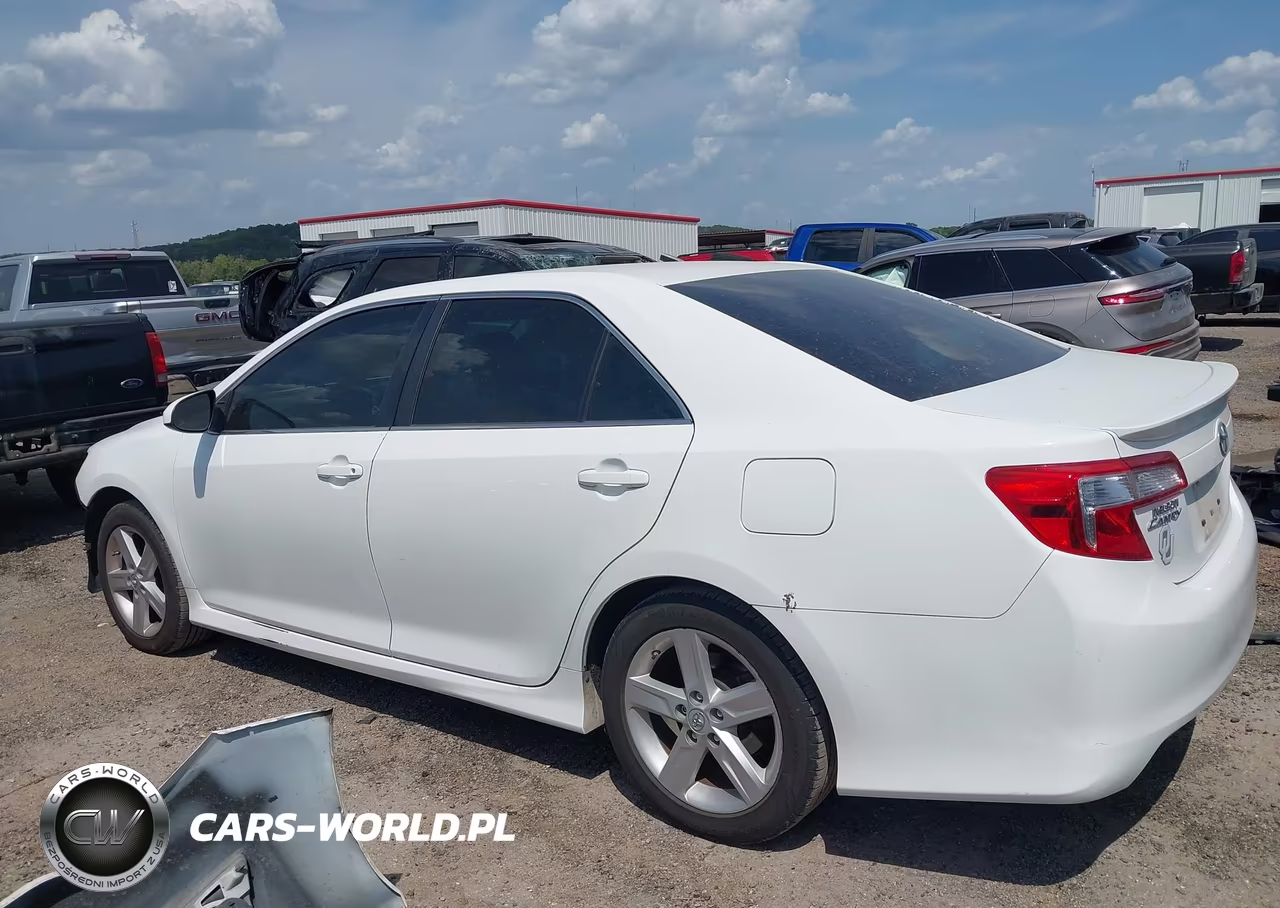 2014 Toyota Camry Se VIN:4T1BF1FK4EU469934 - 15