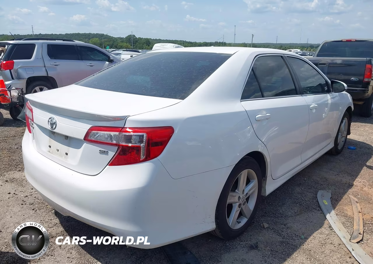 2014 Toyota Camry Se VIN:4T1BF1FK4EU469934 - 4