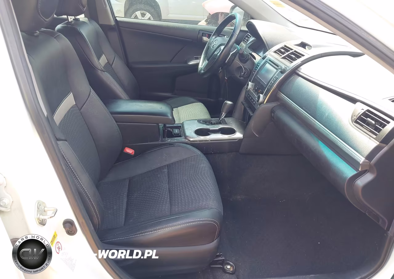 2014 Toyota Camry Se VIN:4T1BF1FK4EU469934 - 5