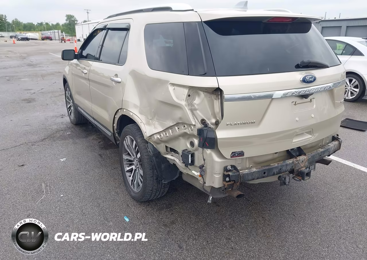 2017 Ford Explorer Platinum VIN:1FM5K8HT5HGD82974 - 6